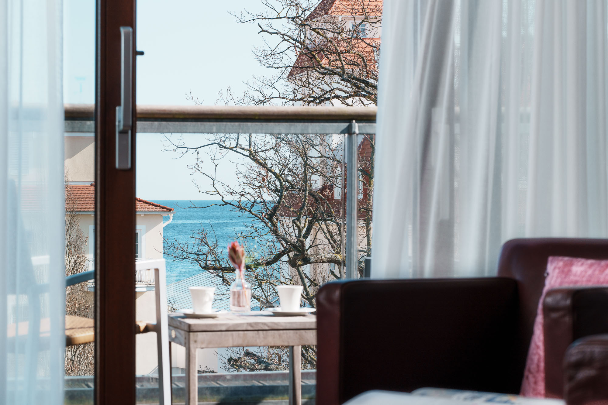 407 suite 2000px 03