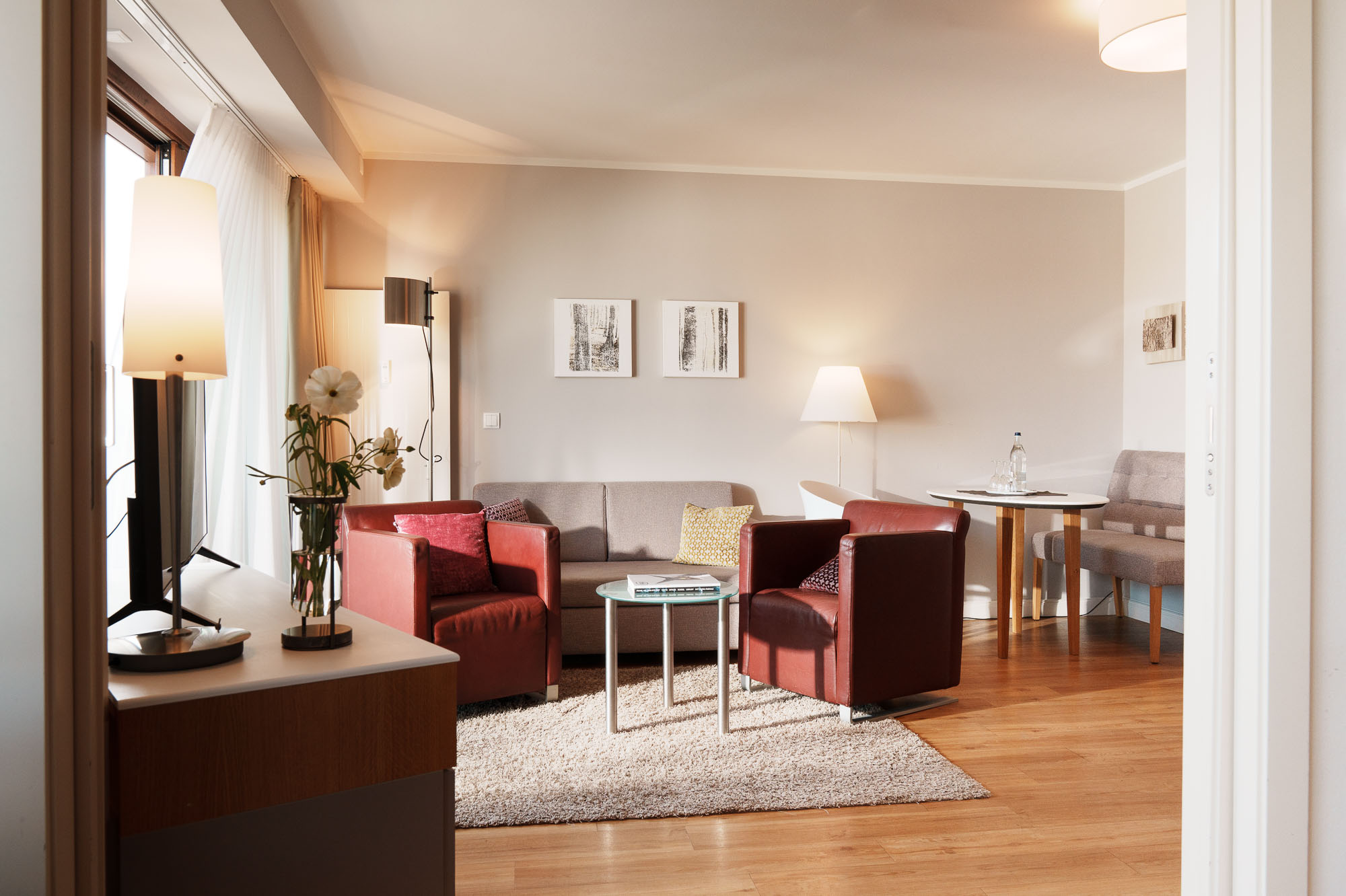 407 suite 2000px 09