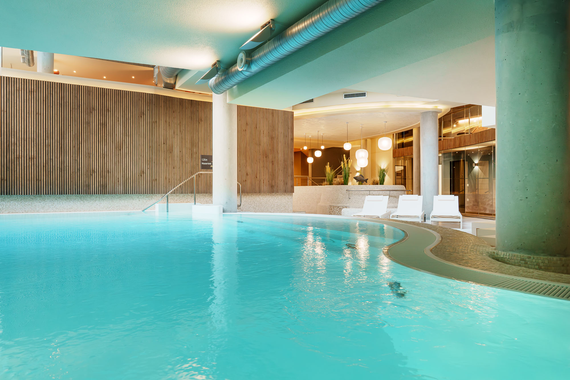 Indoor-Pool im MeerSpa Binz